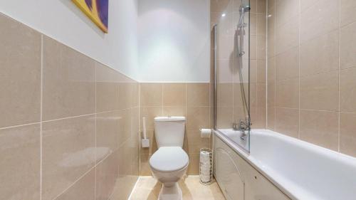 Bright and cosy 1 bed flat next to Tower Bridge photo 21