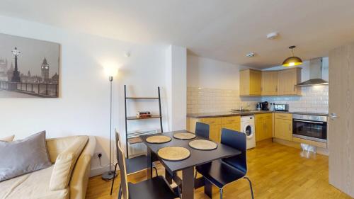 Bright and cosy 1 bed flat next to Tower Bridge photo 17