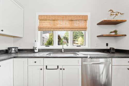 Dapur atau dapur kecil di Afton Mountain Vineyard