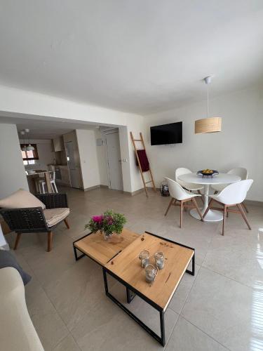 Precioso apartamento de 2 habitaciones recién reformado en Benidorm