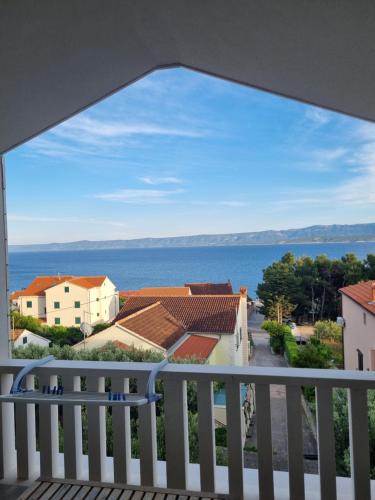 a view of the water from a balcony at Villa Mila in Bol