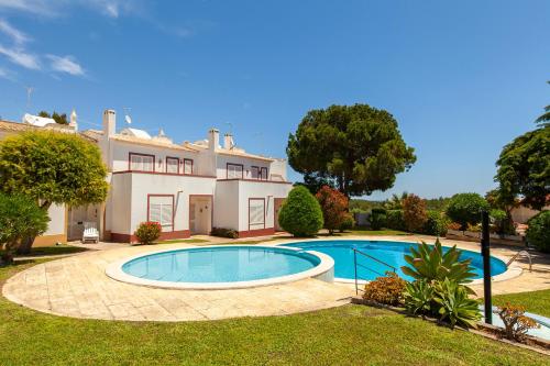 Afbeelding uit fotogalerij van B75 - Casa Delfim in Alfanzina Carvoeiro in Carvoeiro