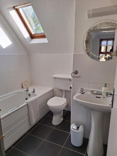 Gallery image of 72 Clifden Glen in Clifden