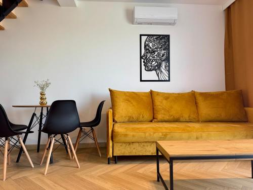 Χώρος καθιστικού στο LOFT Apartments