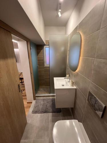 Koupelna v ubytování Imangination Home