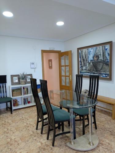 Piso acogedor, junto al Ayuntamiento