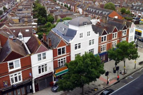 an overhead view of a city street with buildings at Madison Hill - White Hill House 4 - 2 bedroom flat in London