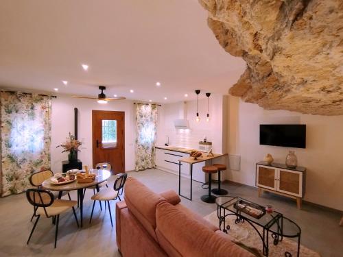 Casa Cueva Las Chicas del Puente