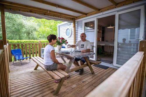 Gambar di galeri bagi Camping 4 étoiles - Piscine - ccbabhc di Aramits