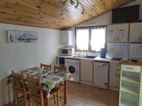 Η κουζίνα ή μικρή κουζίνα στο Camping 4 étoiles - Piscine - ccbagcc
