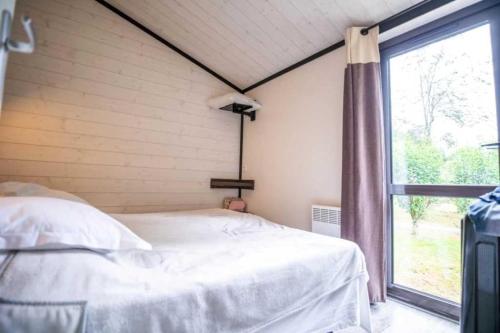 Gambar di galeri bagi Camping 4 étoiles - Piscine - ccbabhc di Aramits