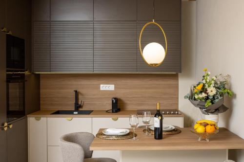 Η κουζίνα ή μικρή κουζίνα στο Villa Maja Aurelia in the centre-Romantic studio