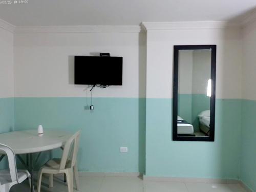 Μια τηλεόραση ή/και κέντρο ψυχαγωγίας στο Hotel HIH