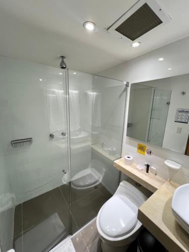 Bilik mandi di Hotel American Golf