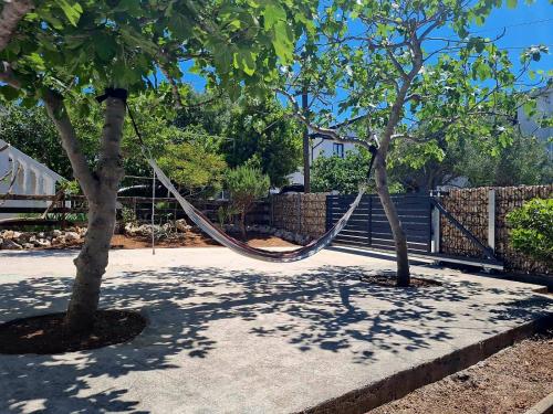 Vacation home with garden