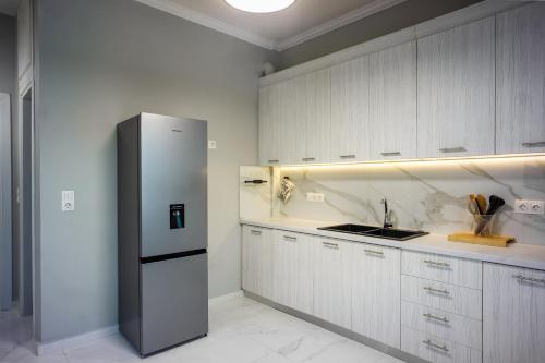 Zoe's Lux Studio