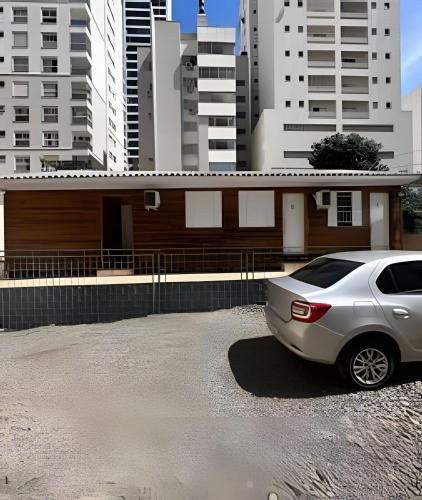 Bangunan di mana terletaknya apartmen