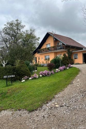 Apartments with parking space Rakovica, Plitvice - 24483