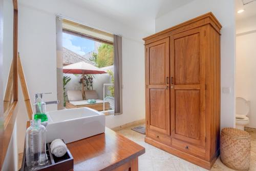 Φωτογραφία από το άλμπουμ του Two Lizards Beach Villas στο Σανούρ
