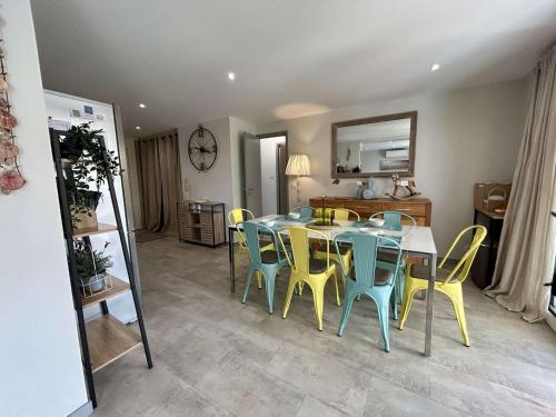 Appartement 3 pièces avec terrasse à Saint-Cyprien - FR-1-225D-225