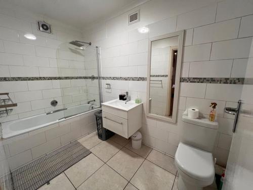 Koupelna v ubytování Muthaiga Stays - Cottage Venue