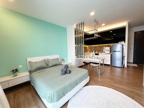 Η κουζίνα ή μικρή κουζίνα στο Symphony Tower - Studio, High Floor, Self Check in, Free Parking, Free Netflix, 200mbps WIFI WIFI