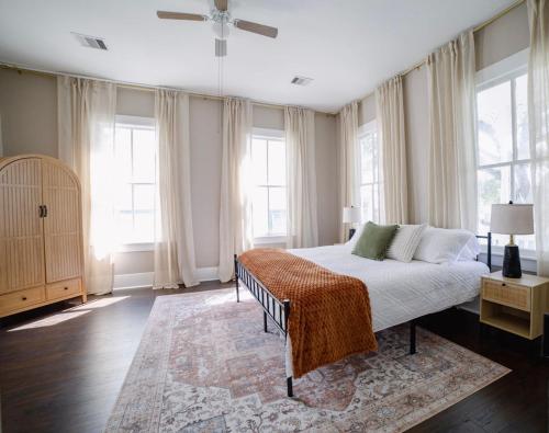 Gallery image of Sand and Sea Manor in Galveston