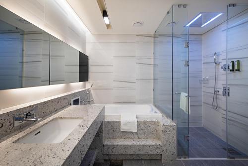 Ένα μπάνιο στο LCT Residence The Vine Haeundae