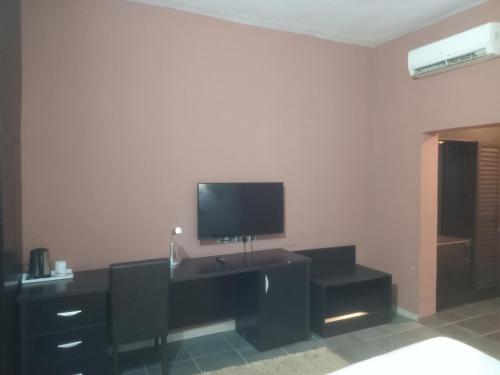 Φωτογραφία από το άλμπουμ του golden tulip essential owerri στο Owerri