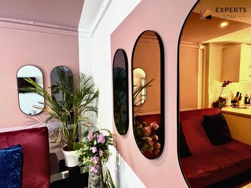 Ruang duduk di Expert Stays 2 BR Super Central Cambridge