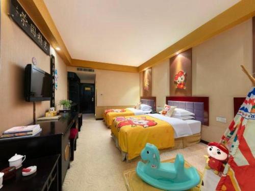 Postel nebo postele na pokoji v ubytování Dengfeng Chanwu Hotel