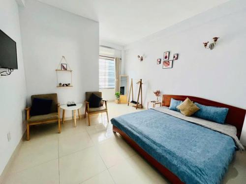 Ένα ή περισσότερα κρεβάτια σε δωμάτιο στο The Light motel - Nhà nghỉ Hùng Linh
