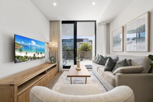 Televisyen dan/atau pusat hiburan di Fremantle 1-Bed Close to Beach & Shops