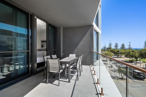 Balkoni atau teres di Fremantle 1-Bed Close to Beach & Shops