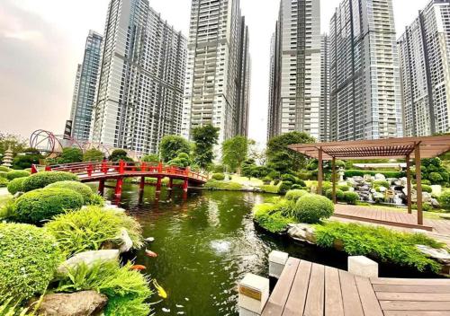 Κήπος έξω από το The Suite Landmark City View