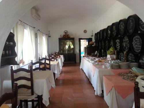 Restaurace v ubytování Hacienda El Santiscal Adults Only