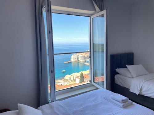 APARTMENT LAURA,AMAZING VIEW,parking!