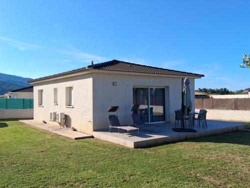 Villa et jardin proche de la plage et de Bastia