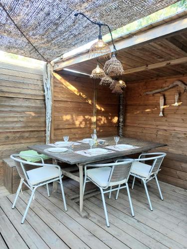 Photo de la galerie de l'établissement Maison avec SPA à 3 min à pied de la plage et des commerces, à La Croix-Valmer