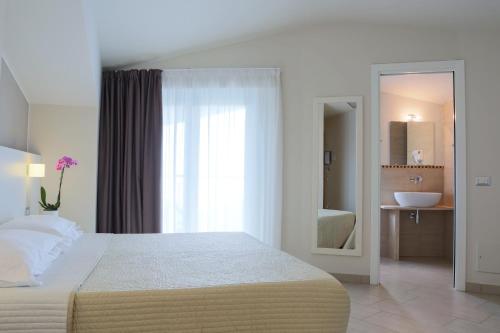 Gallery image of Hotel Beatrice in Sirolo