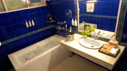 The Kanaksh - Boutique Homestay Bhimtal , Nainitalにあるバスルーム