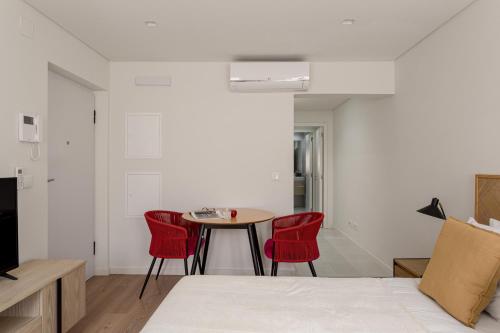 The Lisbon Retreat, Cozy Studio with Terrace