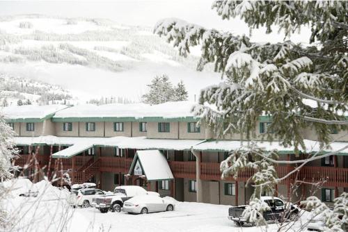 Innwest Kirkwood Inn – Photos 2