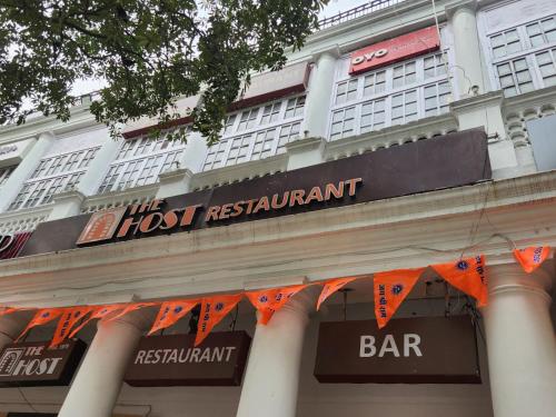 Ein Zertifikat, Auszeichnung, Logo oder anderes Dokument, das in der Unterkunft Hotels Daffodils Connaught Place ausgestellt ist