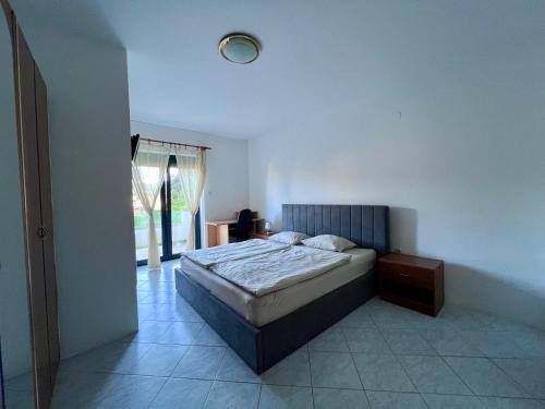 Apartments Palit Rab