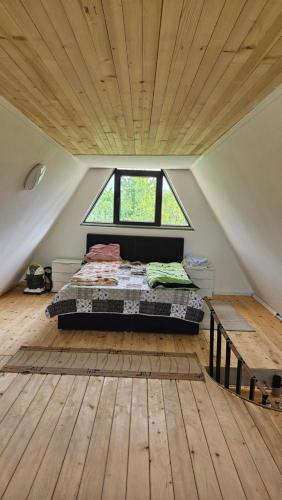 Voodi või voodid majutusasutuse Forest & Sky - Planinska Oaza u Srcu Šume toas