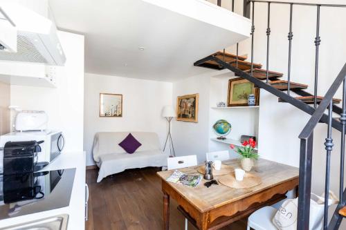 Mini apartment Cairoli 1 - Zeno 42