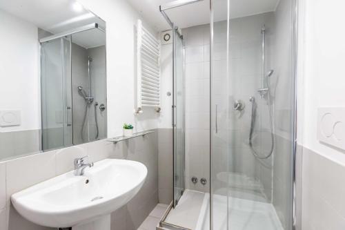 Mini apartment Cairoli 1 - Zeno 42