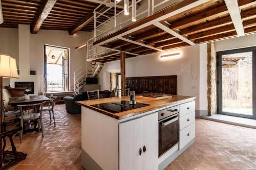 Dapur atau dapur kecil di GuestHost - Casa di Guido - Country Chic with View