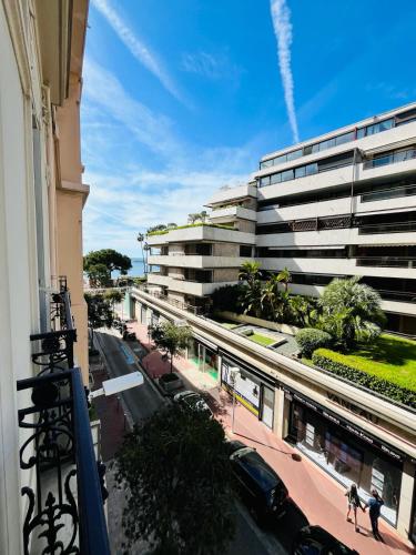 Golden Triangle 2Br/2Ba